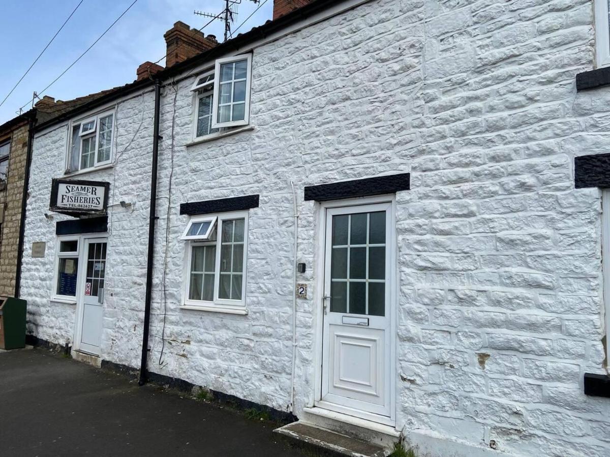 3 Bedroom Sleeps 5 Village Location