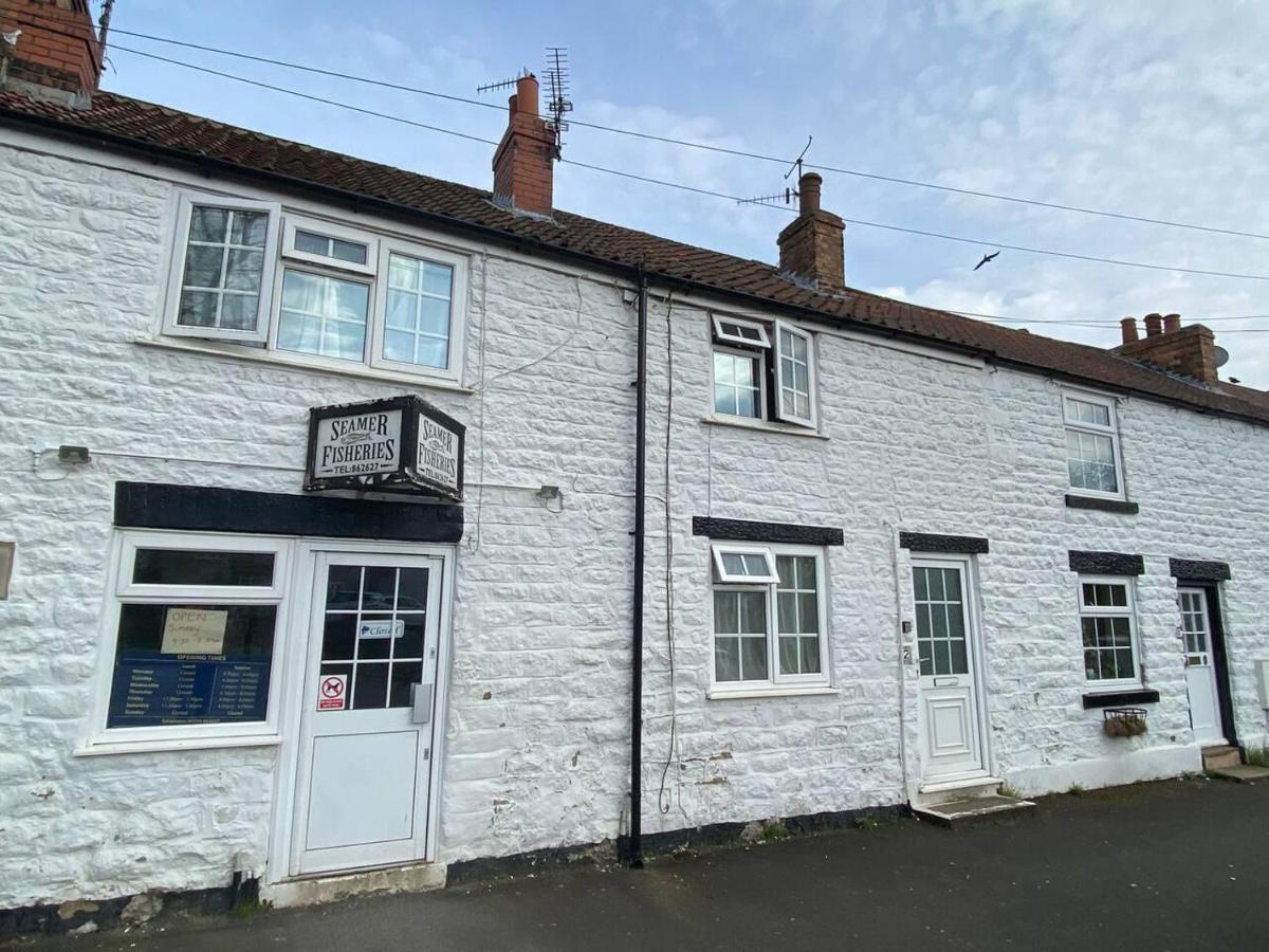 3 Bedroom Sleeps 5 Village Location * Scarborough